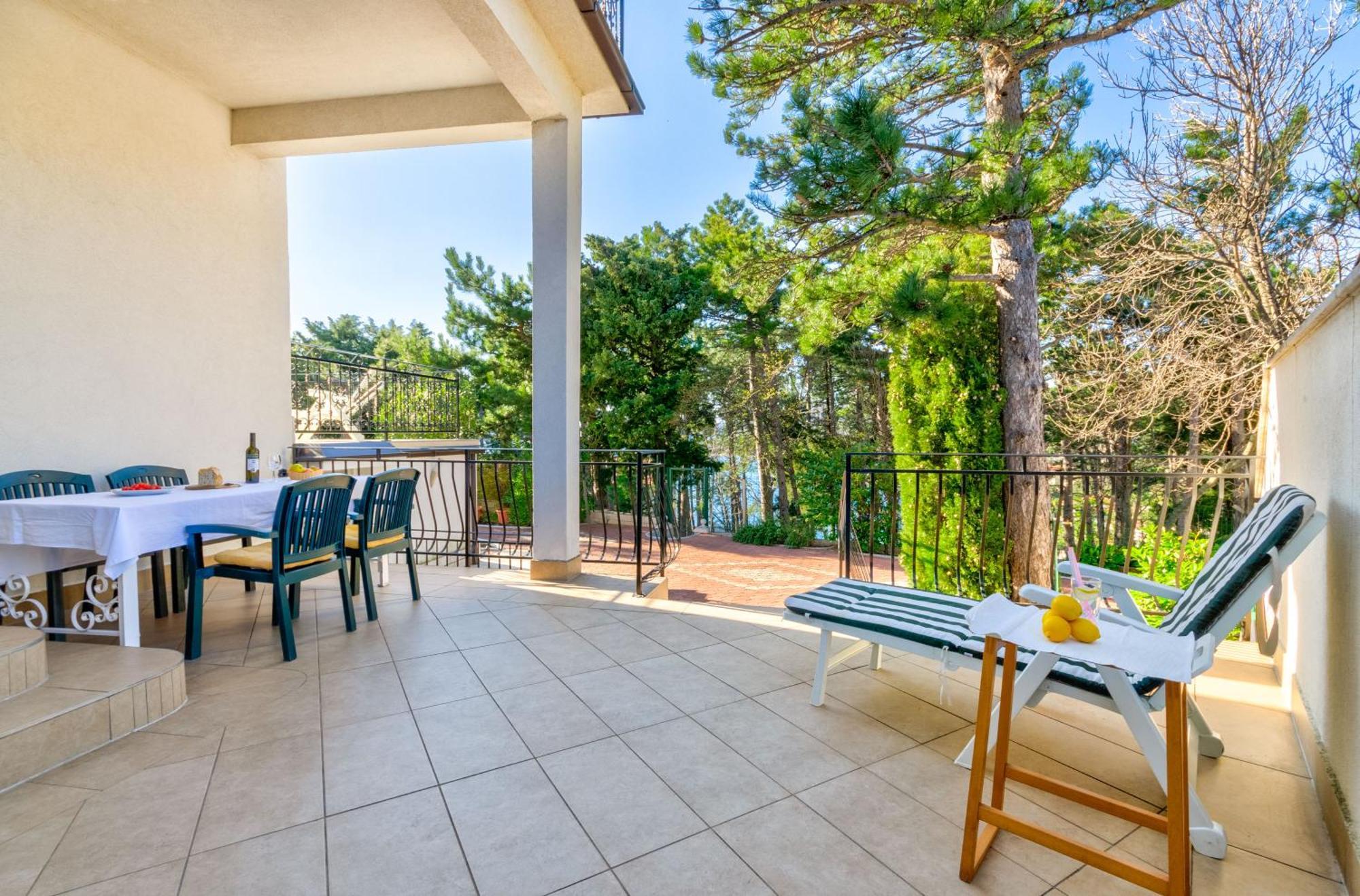 Seaside Guesthouse By Jr City Apartments Jadranovo Cameră foto